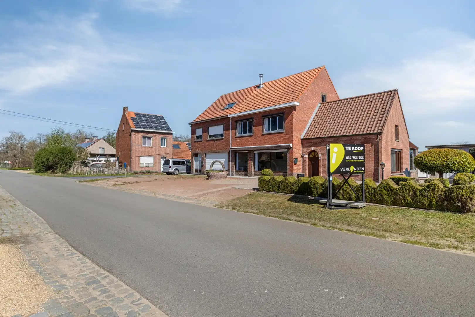 Hoofdfoto van de publicatie: Te renoveren woning met 2 slpks (3de mogelijk) op 642 m² te Geel-Bel !