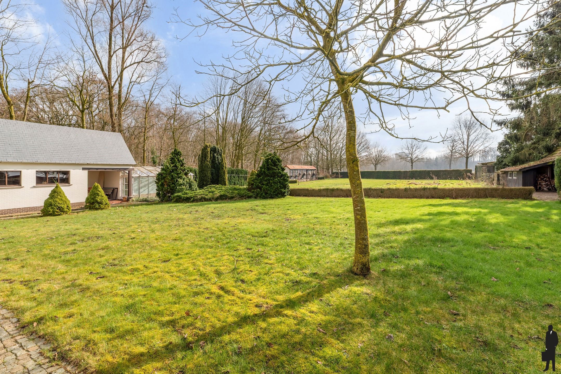 Woning met 3 slaapkamers op perceel van ca. 3.352 m² foto 19