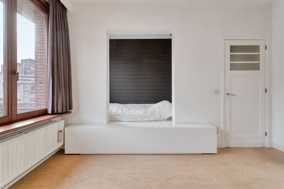 Karaktervolle interbellumwoning met buitengewoon grote garage nabij het Muinkpark in Gent foto 16