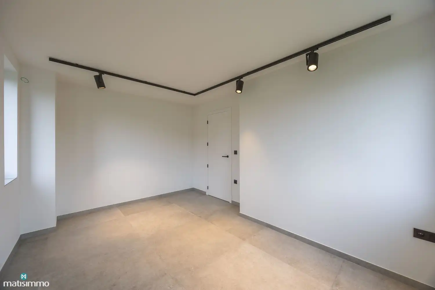 HOOGWAARDIG AFGEWERKTE NIEUWBOUWWONING MET DRIE SLAAPKAMERS EN TUIN (INCLUSIEF TUINONDERHOUD) TE RIEMST foto 12