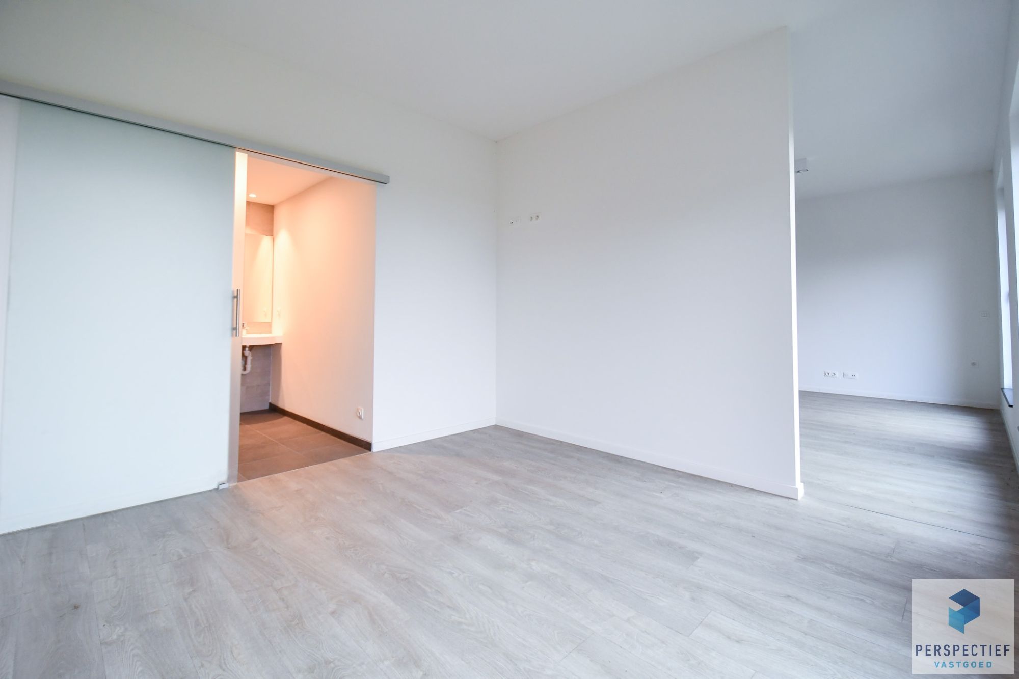 SERVICE FLAT - BRUGGE - inclusief woon- en dienstcomponent - MODERN EN RUSTIG GELEGEN SERVICE FLAT met staanplaats in de groene omgeving van Brugge foto 6
