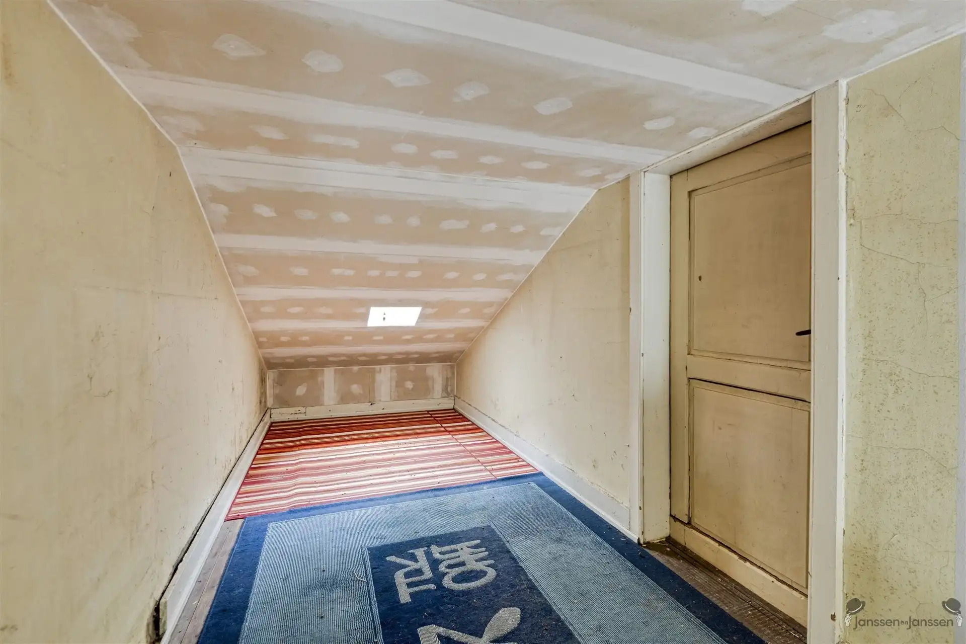 Karaktervolle halfopen bebouwing met potentieel en unieke ligging te Leopoldsburg foto 16