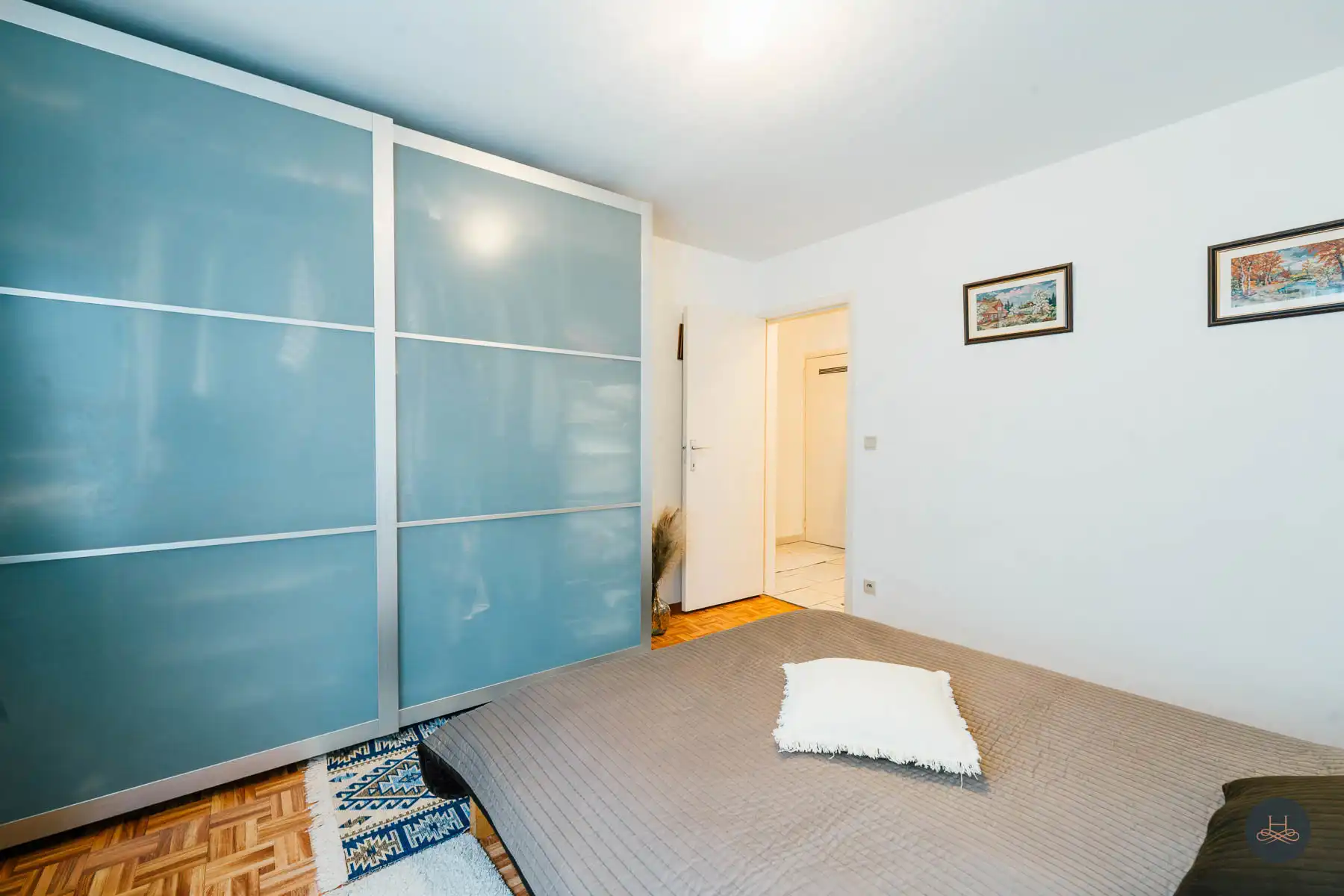 Ruim appartement met grote tuin & garage foto 10