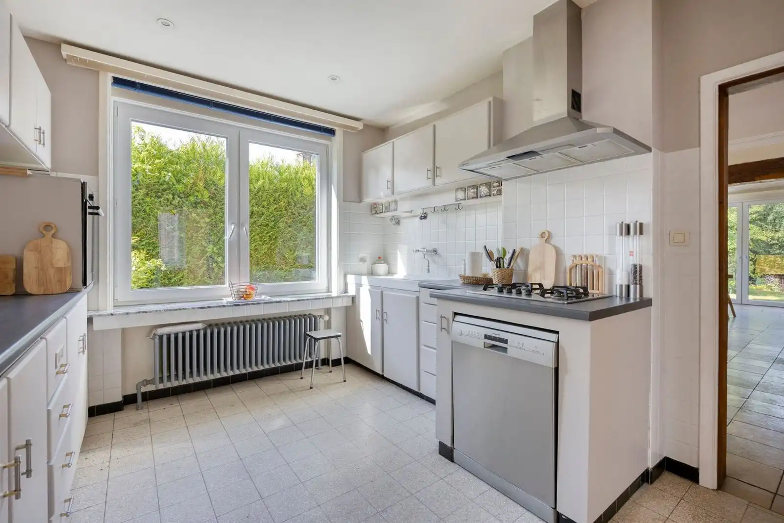Ruime villa (230m²) met 3 slaapkamers + bureau op 6a 38ca foto 14