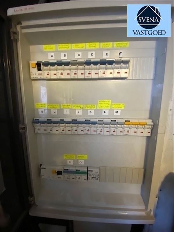ZEER LEUKE INSTAPKLARE HOEKWONING MET TUINTJE foto 14
