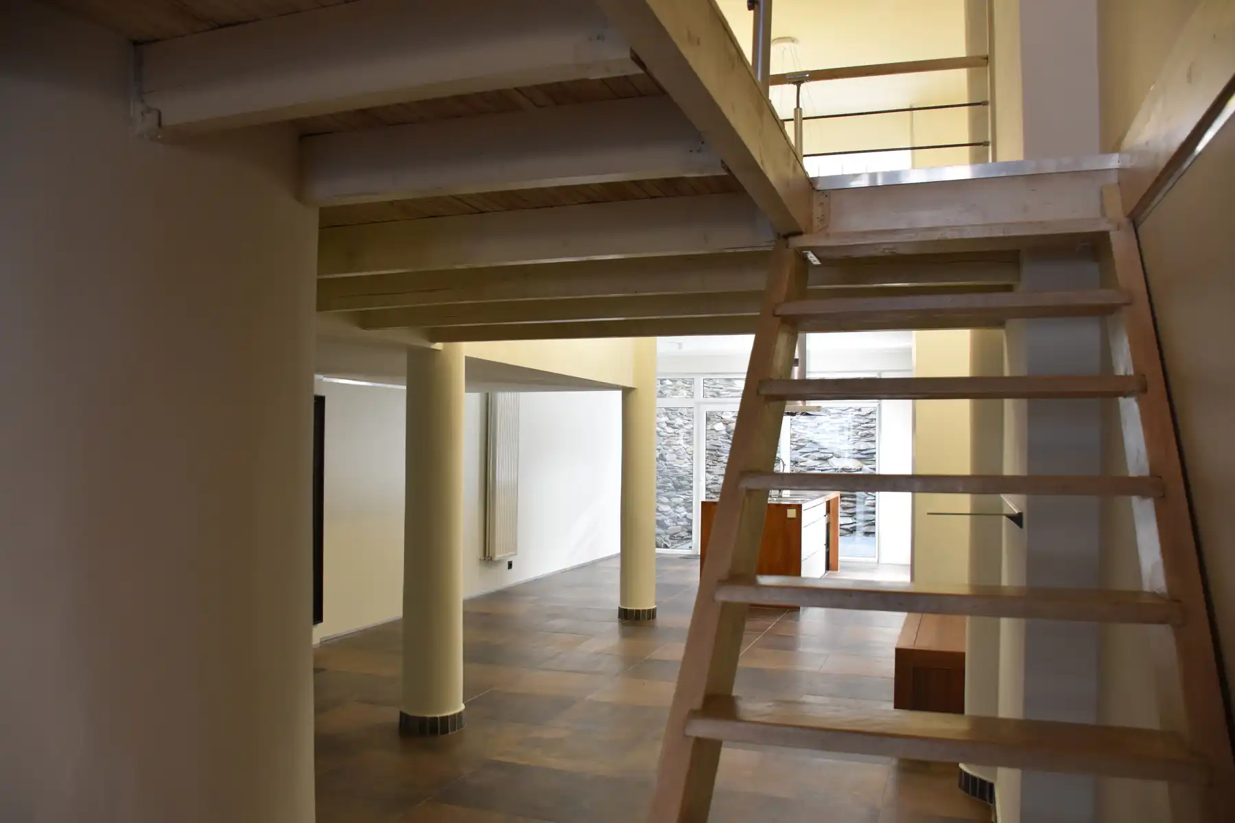 Opbrengsteigendom op goede locatie met verschillende opties foto 13