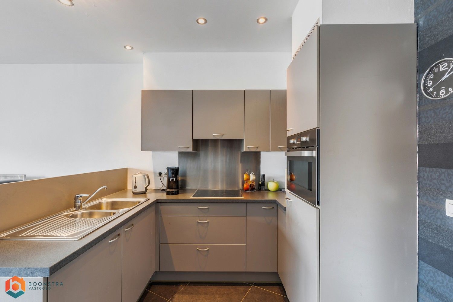 Appartement met 2 slpkrs in centrum Putte foto 5