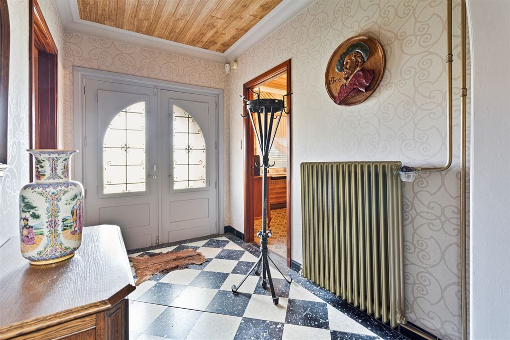 Te renoveren woning op een toplocatie foto 4