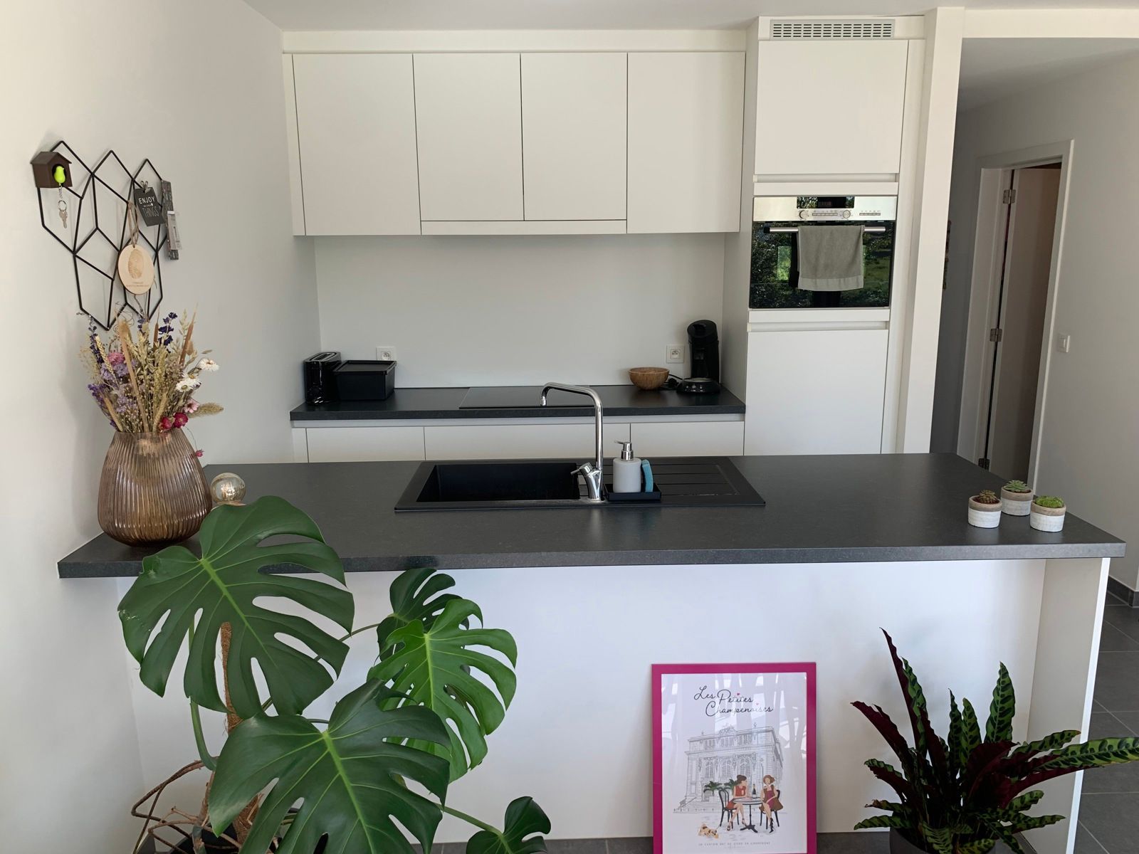Appartement met 2 autostaanplaatsen! foto 5