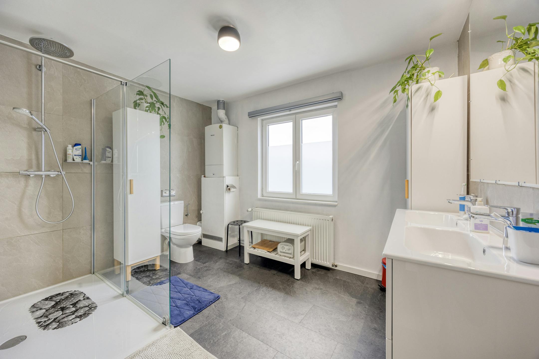 Duplex-appartement met twee slaapkamers in centrum Jette foto 11