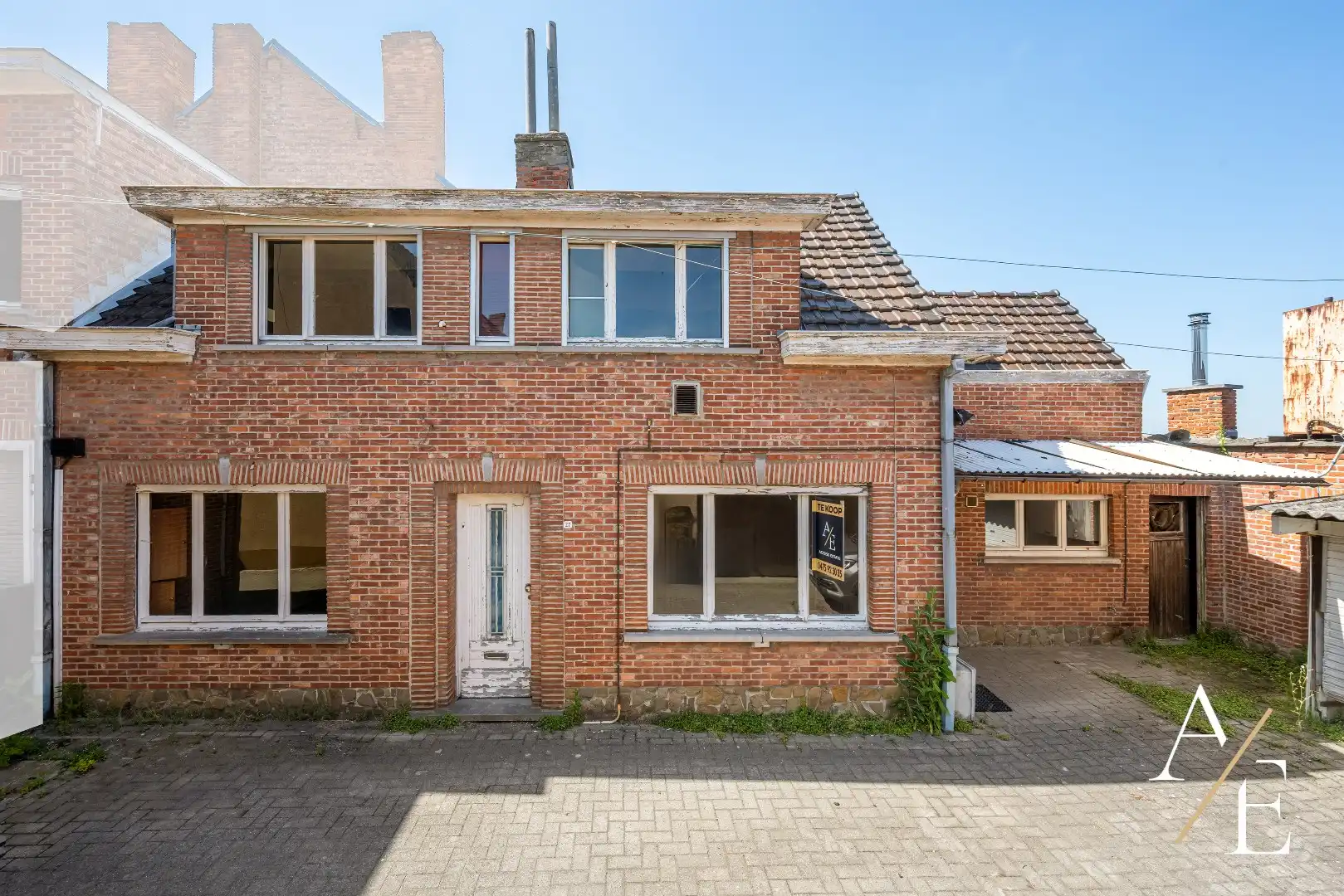 SCHELLEBELLE - Te renoveren woning met potentieel! foto 11