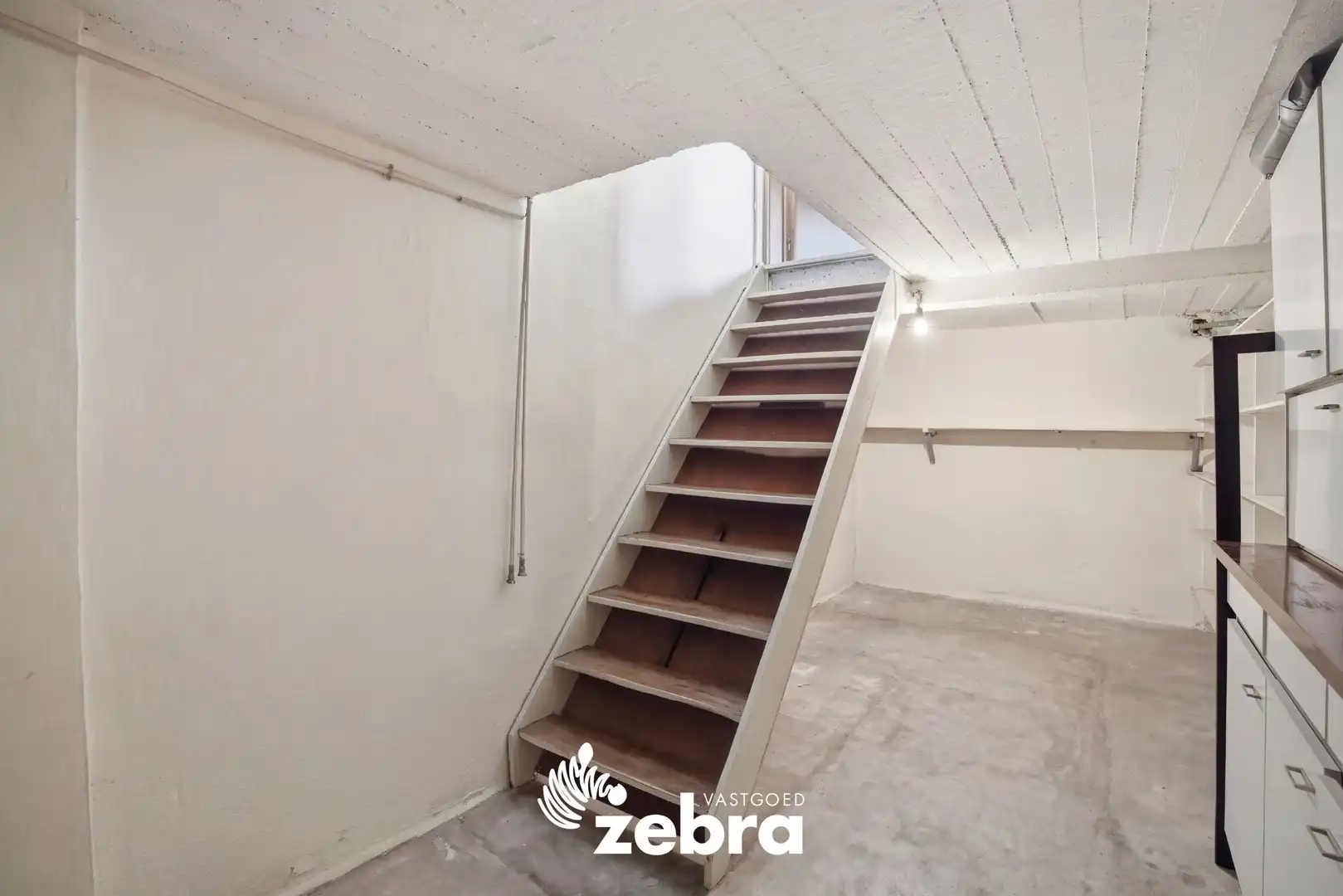 Op te frissen woning met veel potentieel, tuin en garage nabij het centrum van Tielt! foto 20