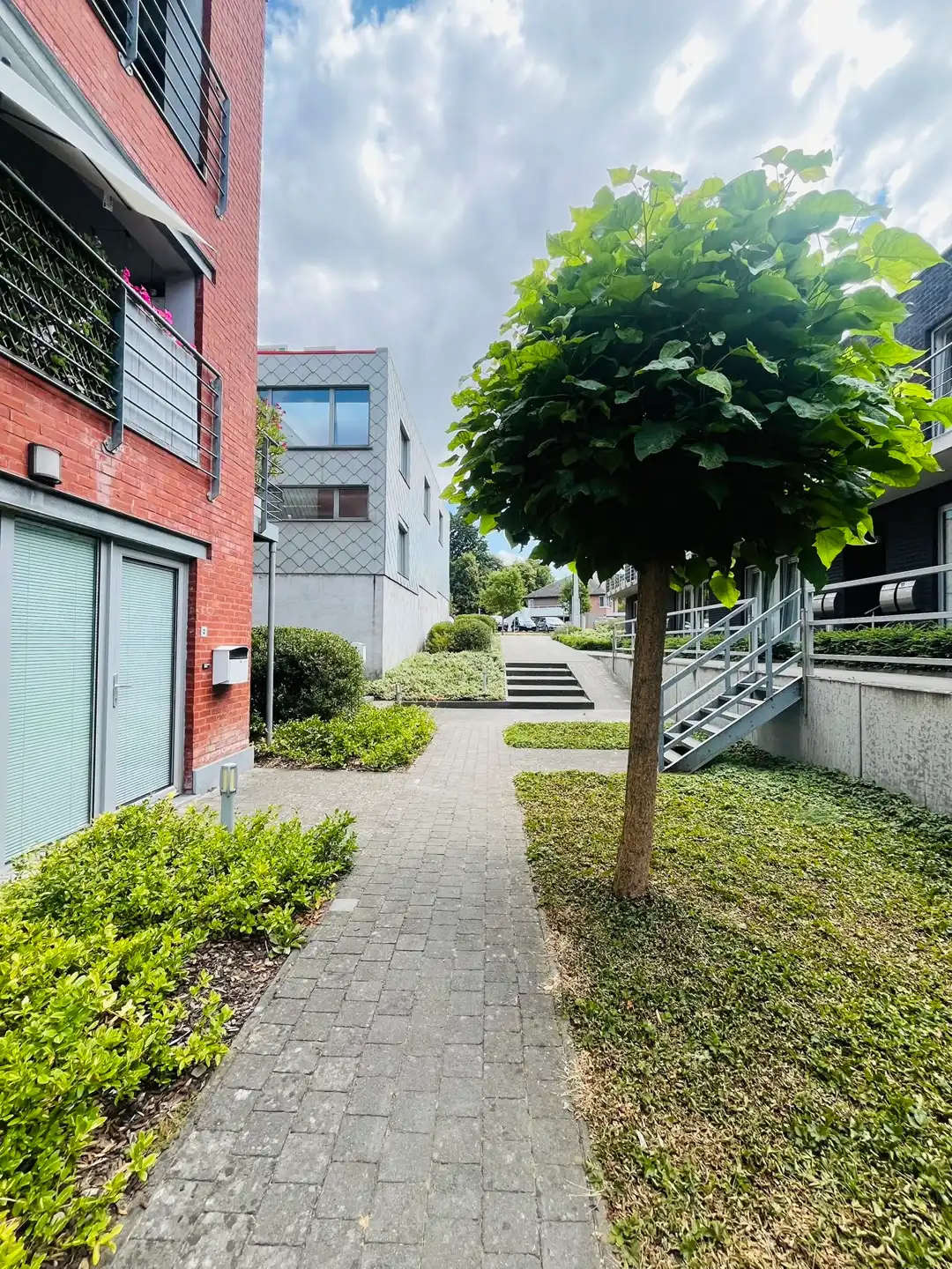 1 SLAAPKAMER APPARTEMENT OP HET GELIJKVLOERS foto 2