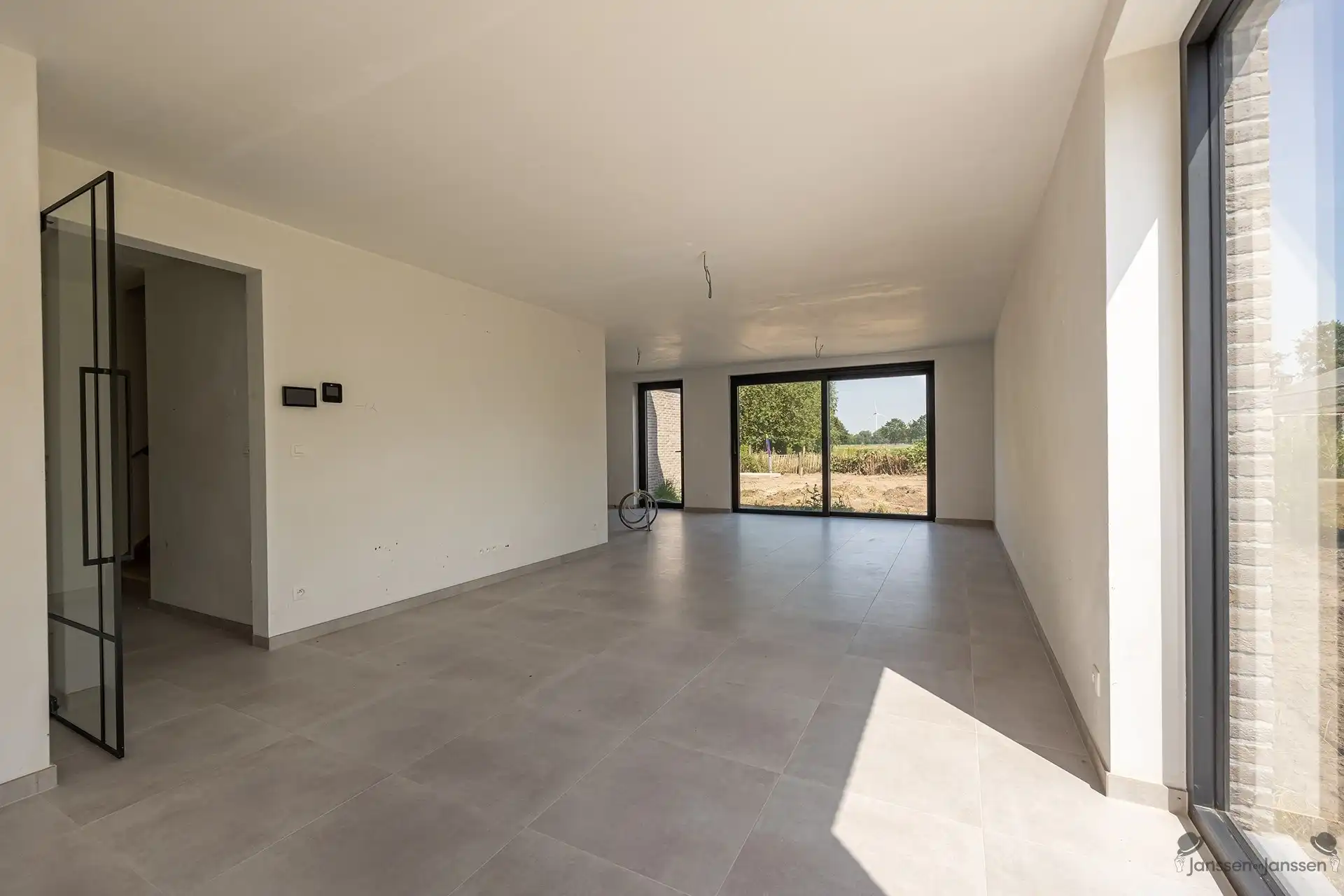 Nieuwbouwwoning met 3 slpk & tuin foto 4