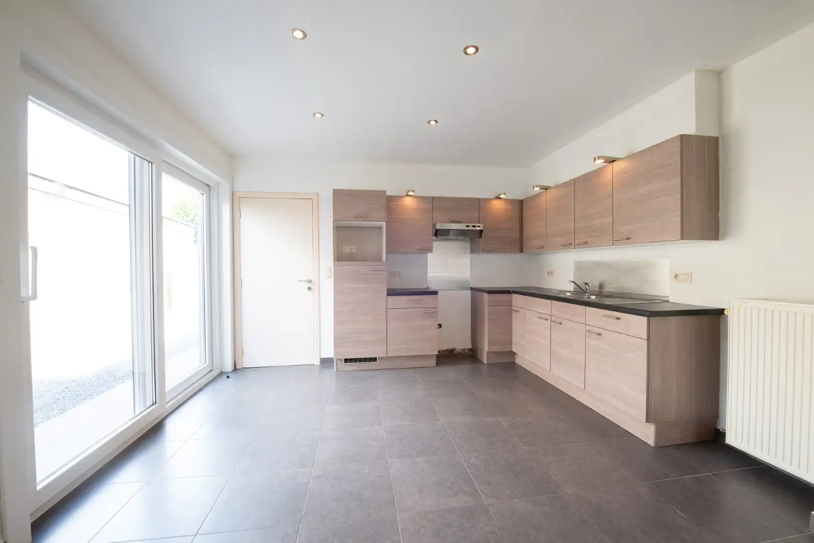 Instapklare halfopen bebouwing met garage op 210 m² te Zulte foto 4