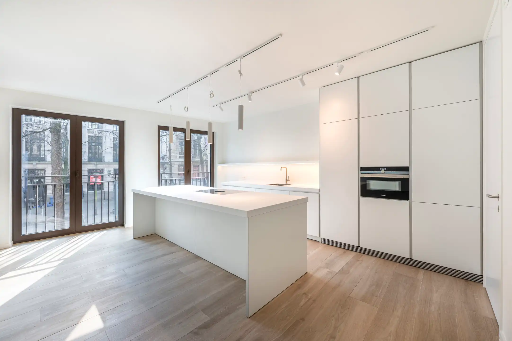 ANTWERPEN - Wonen op de Graanmarkt  foto {{pictureIndex}}