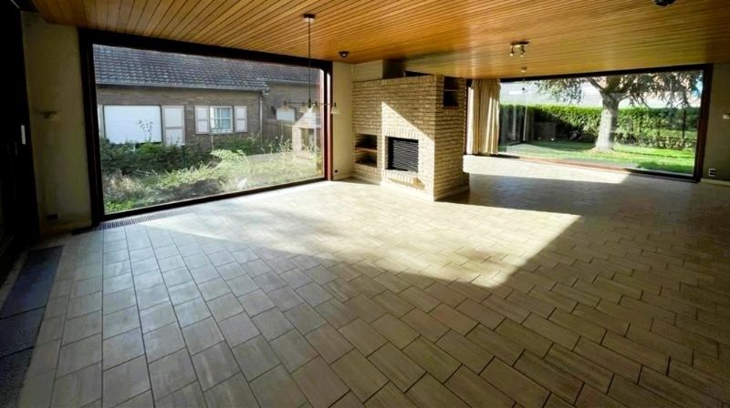 Grote woning op 1518 m² met 5 kamers & een grote garage foto 6