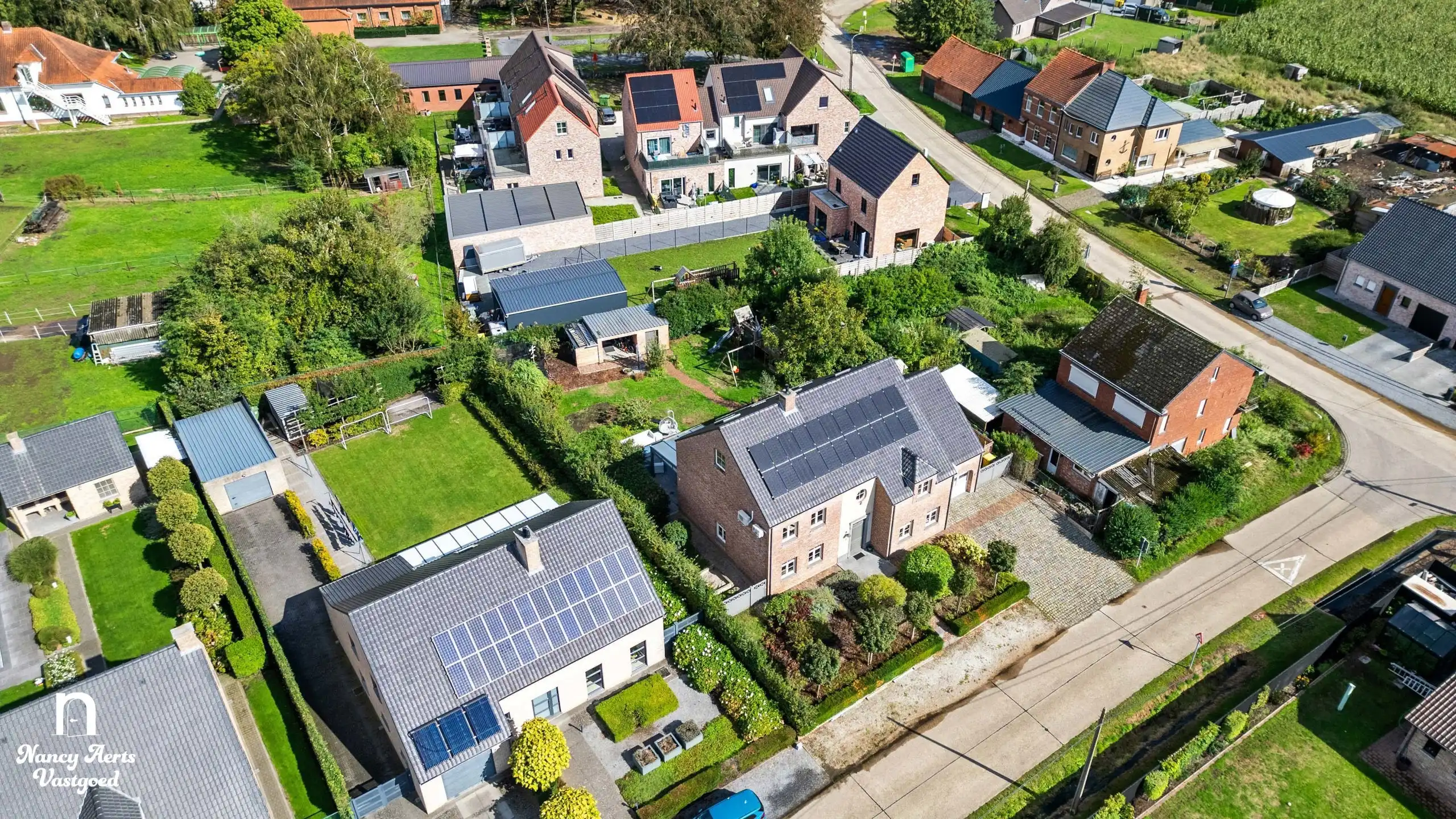 Verrassend ruime woning met aparte studio op rustige locatie foto 56