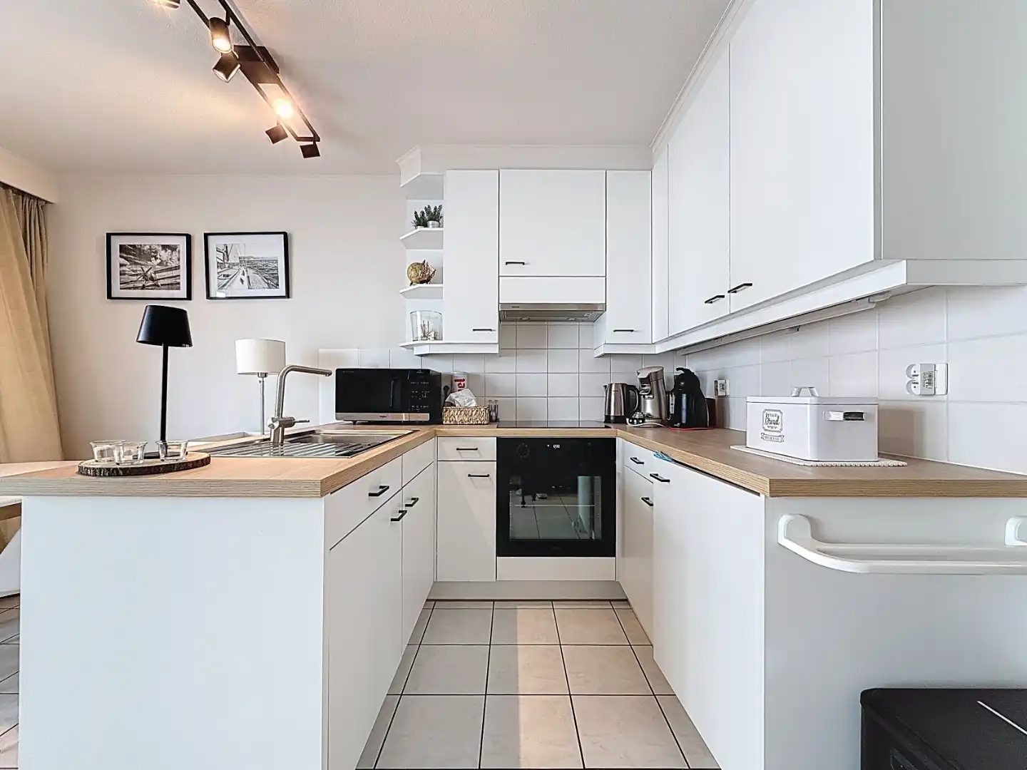 Instapklaar appartement nabij het strand van Nieuwpoort foto 4