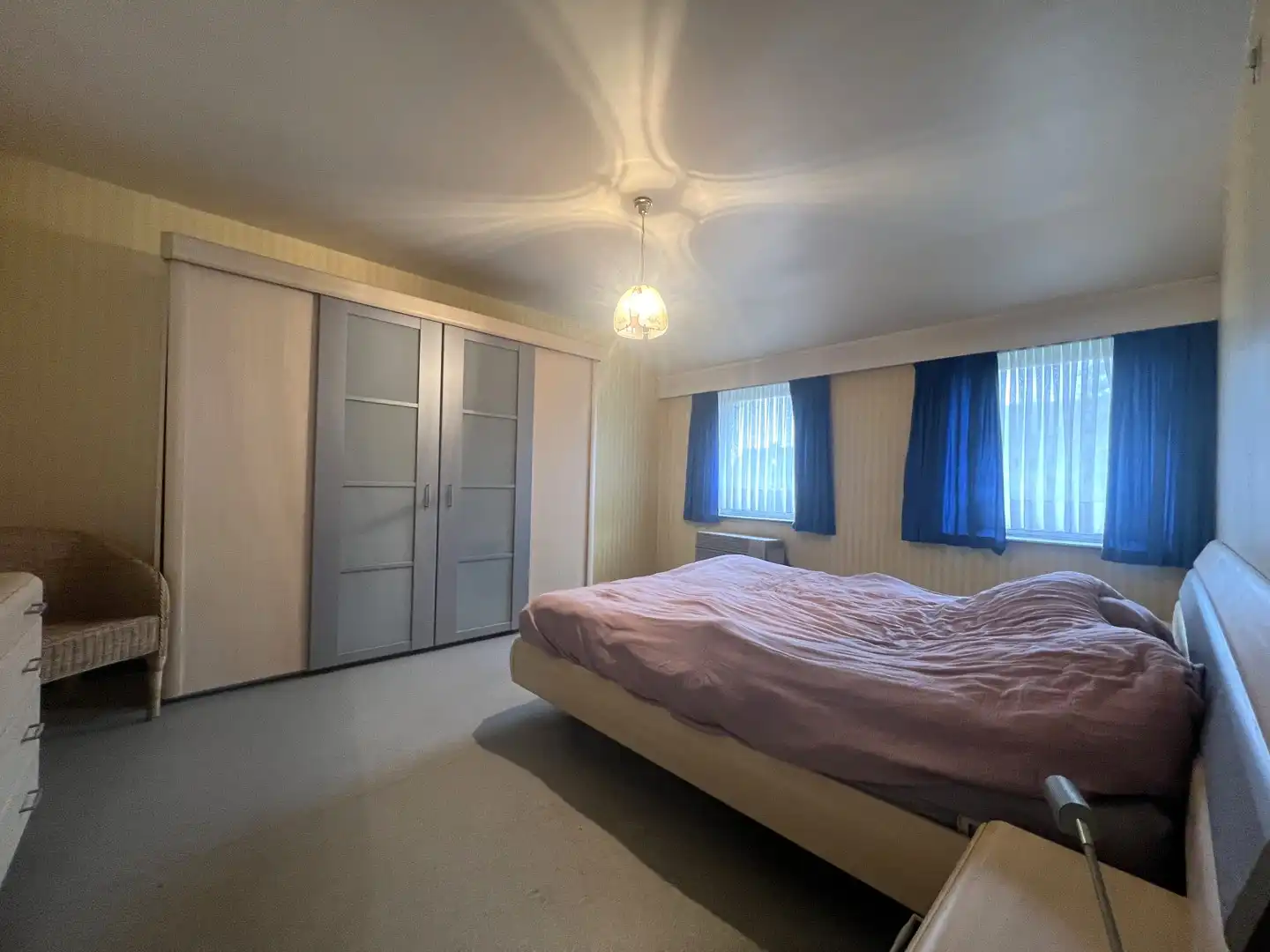 Halfopen woning met zonnige tuin foto 6