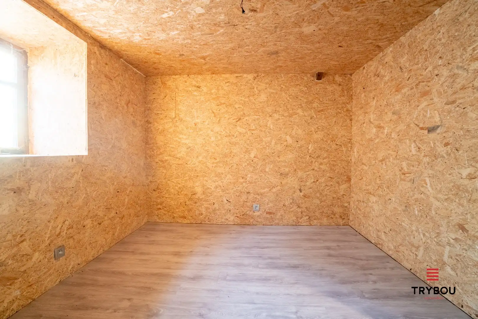 Te renoveren woning met garage en diepe tuin foto 12