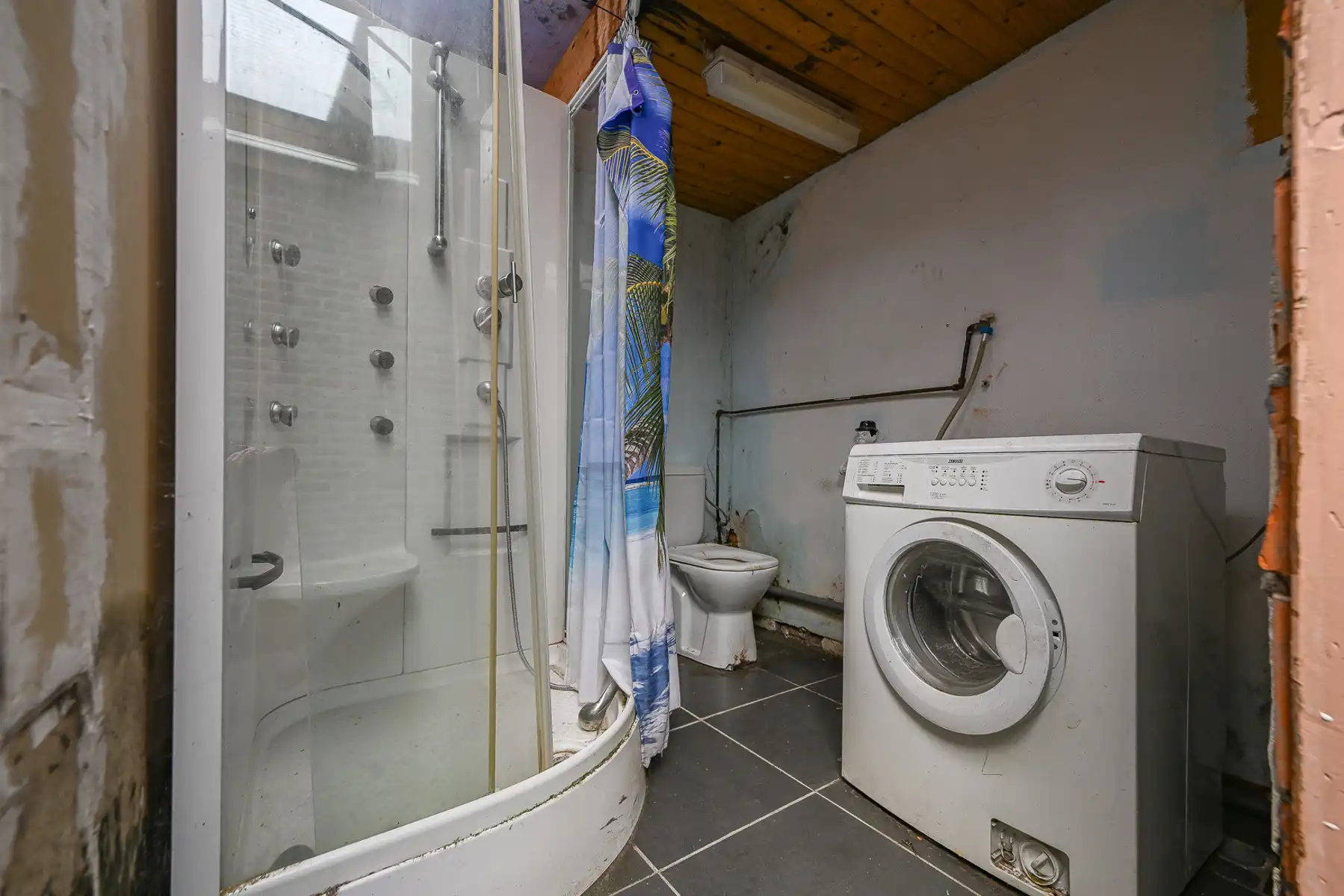 Charmante te renoveren woning met vrij zicht in Ekeren-Donk foto 9