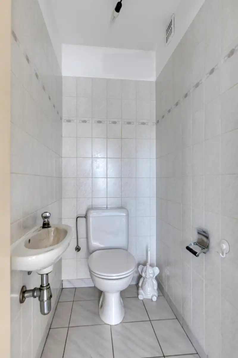 Instapklaar appartement in een groene omgeving met garage foto 15