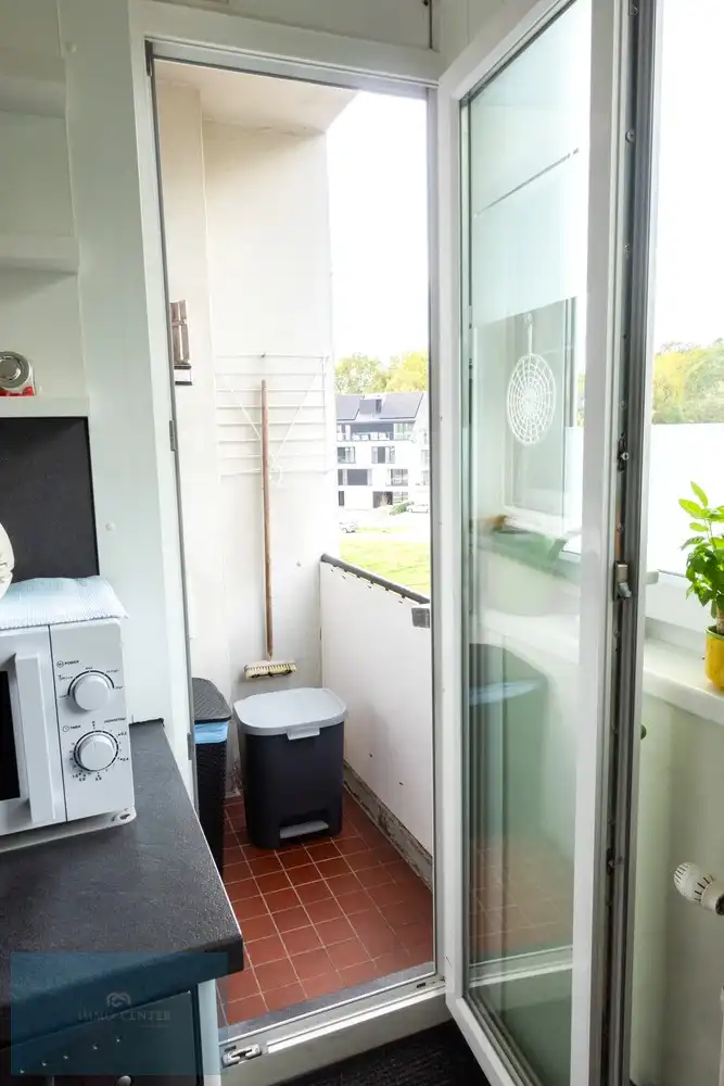 Instapklaar 2-slaapkamerappartement met terras op topligging in Genk foto 14