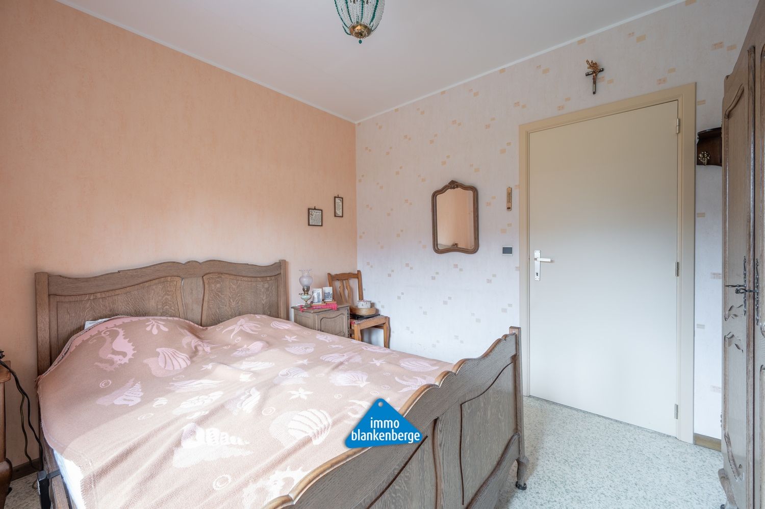 Ruime alleenstaande bungalow met tuin in rustige wijk foto 26