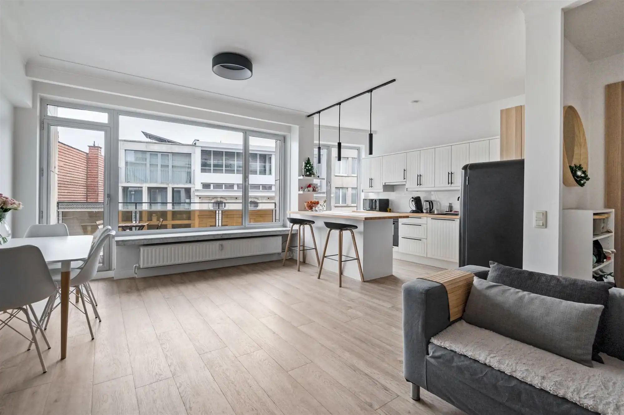 Modern vernieuwd 1-slpk appartement met frisse uitstraling foto 4
