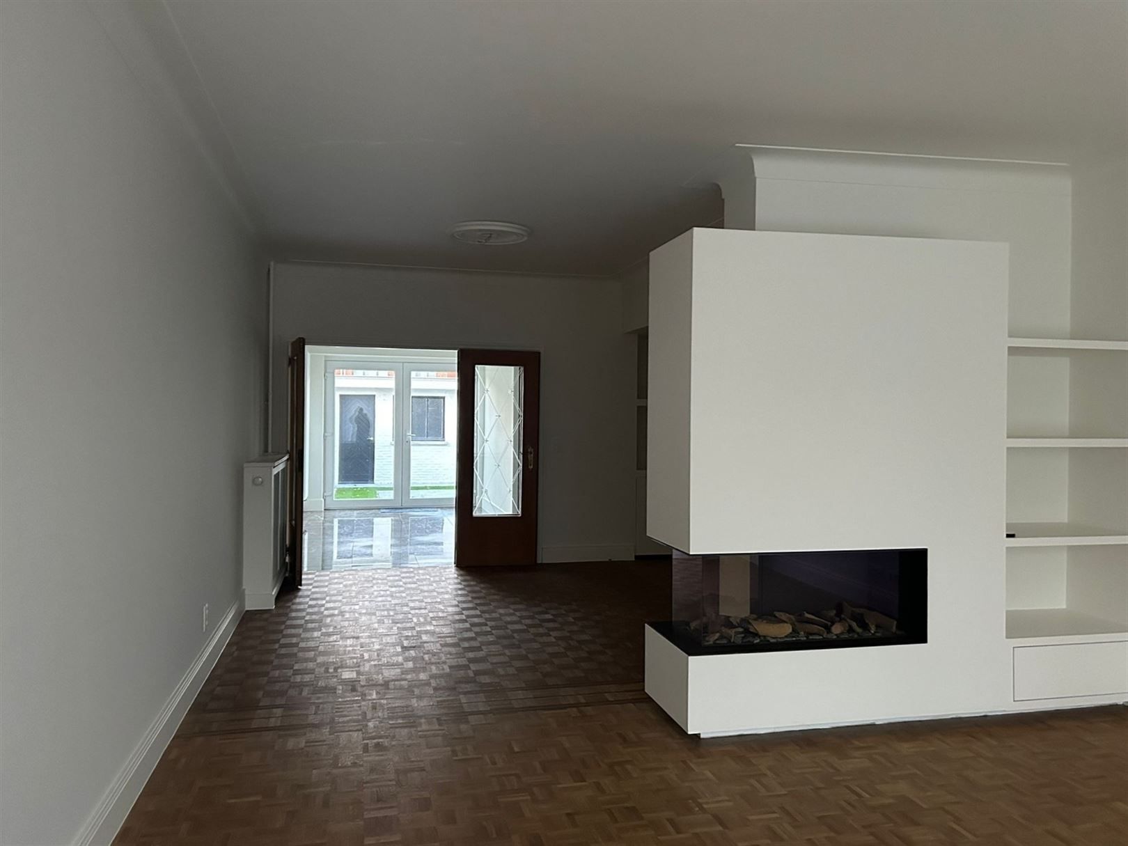 Gerenoveerde woning met vier slaapkamers en garage op rustige locatie foto 9