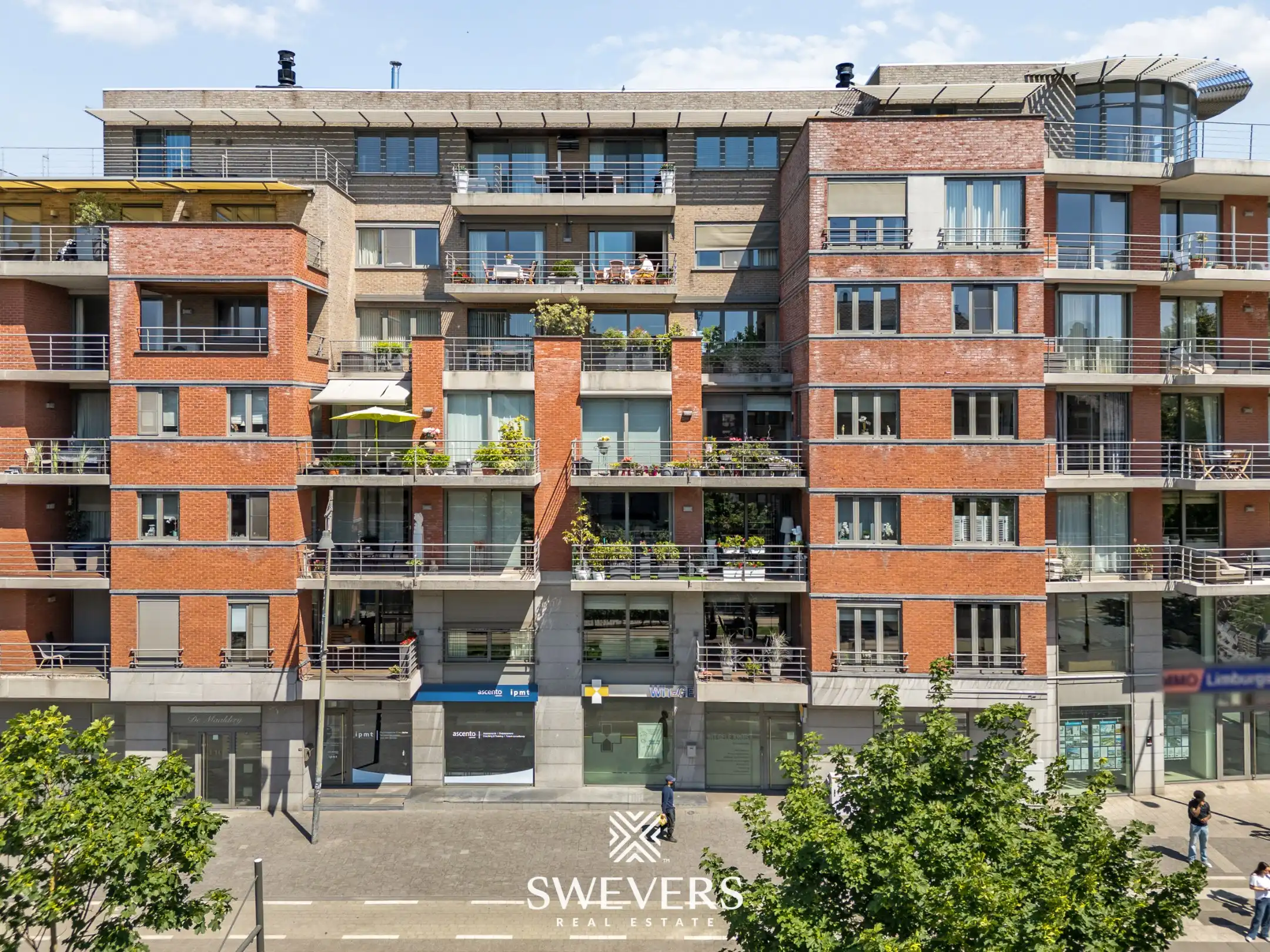 Kantoorruimte 333 m² met topzichtbaarheid aan de kleine ring, Hasselt foto {{pictureIndex}}