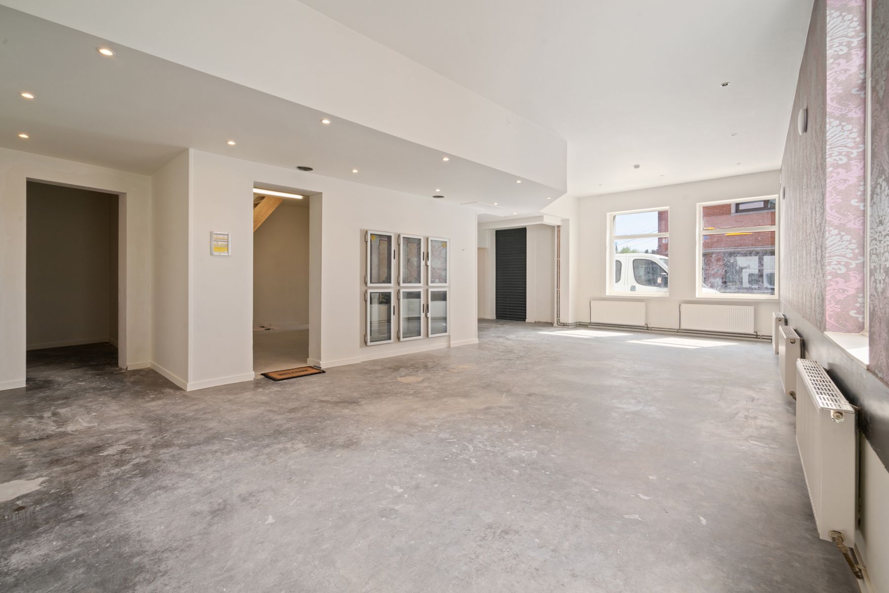 Gebouw voor gemengd gebruik met bovenliggend appartement  foto 3