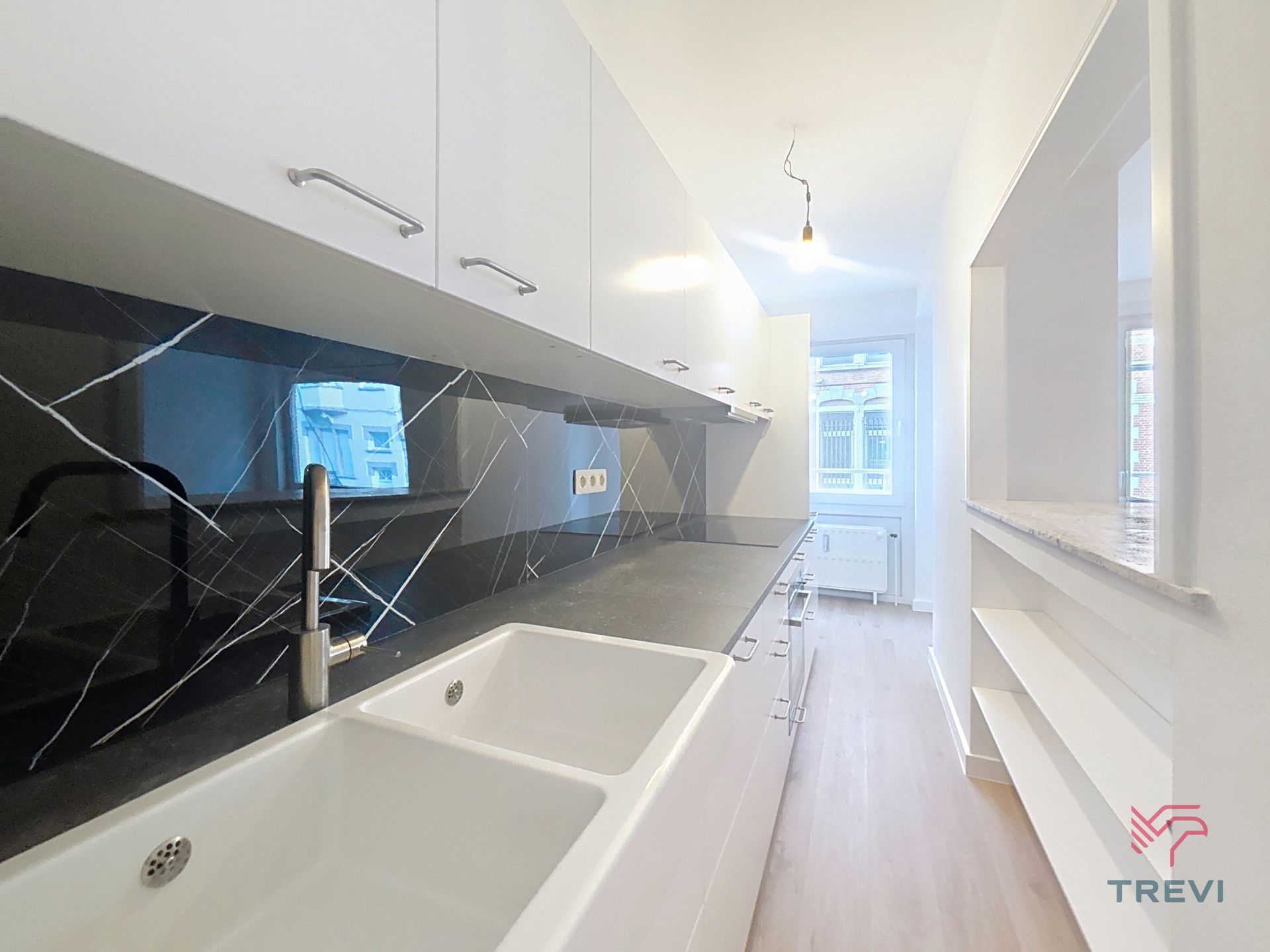 Onlangs gerenoveerd appartement met 1 slaapkamer foto 5