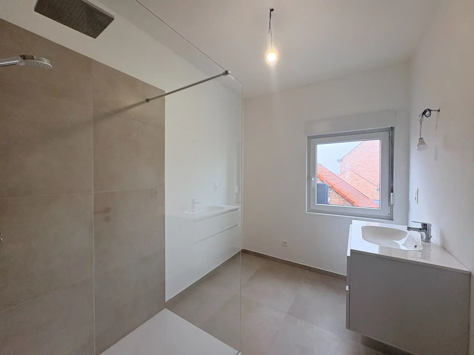 Gerenoveerde, ruime woning met 3 slaapkamers in Ledegem foto 13