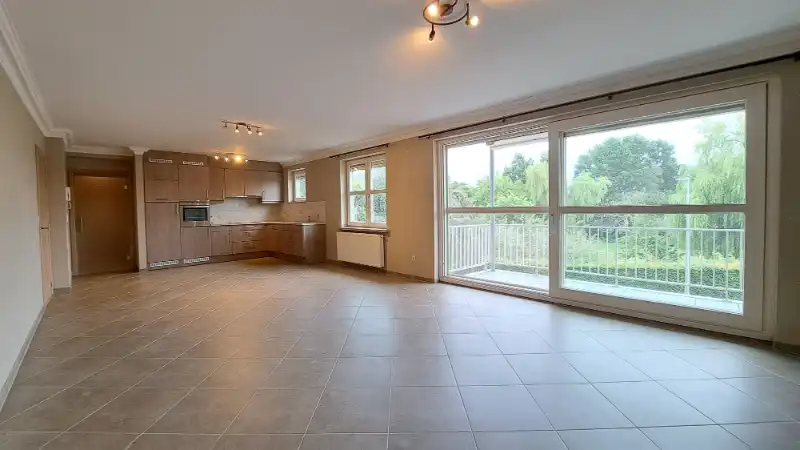 Ruim en energiezuinig&nbsp;appartement met TERRAS en GARAGE te huur in Oedelem foto 2