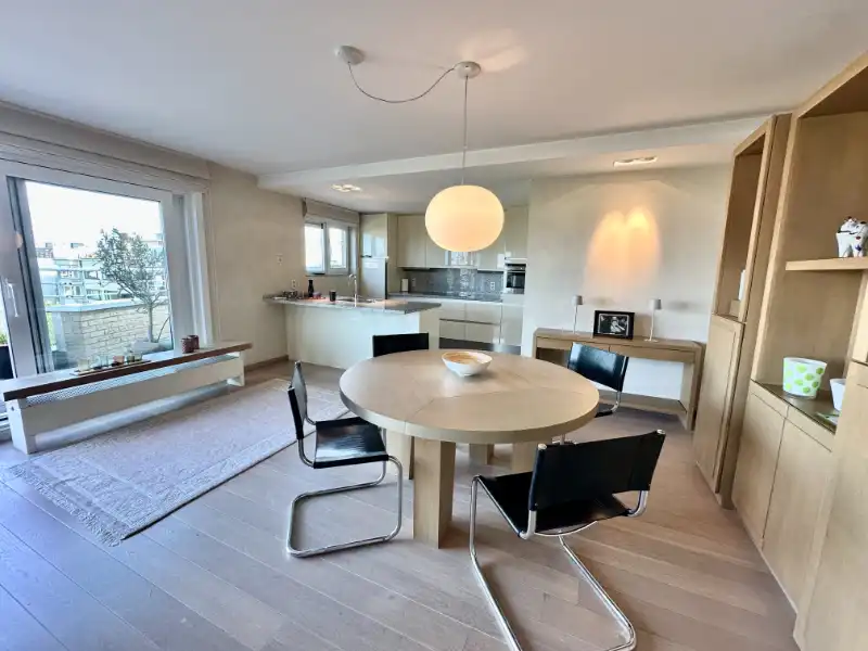Exclusieve penthouse met 2 slaapkamers, royaal zonneterras en uniek groen uitzicht foto 5