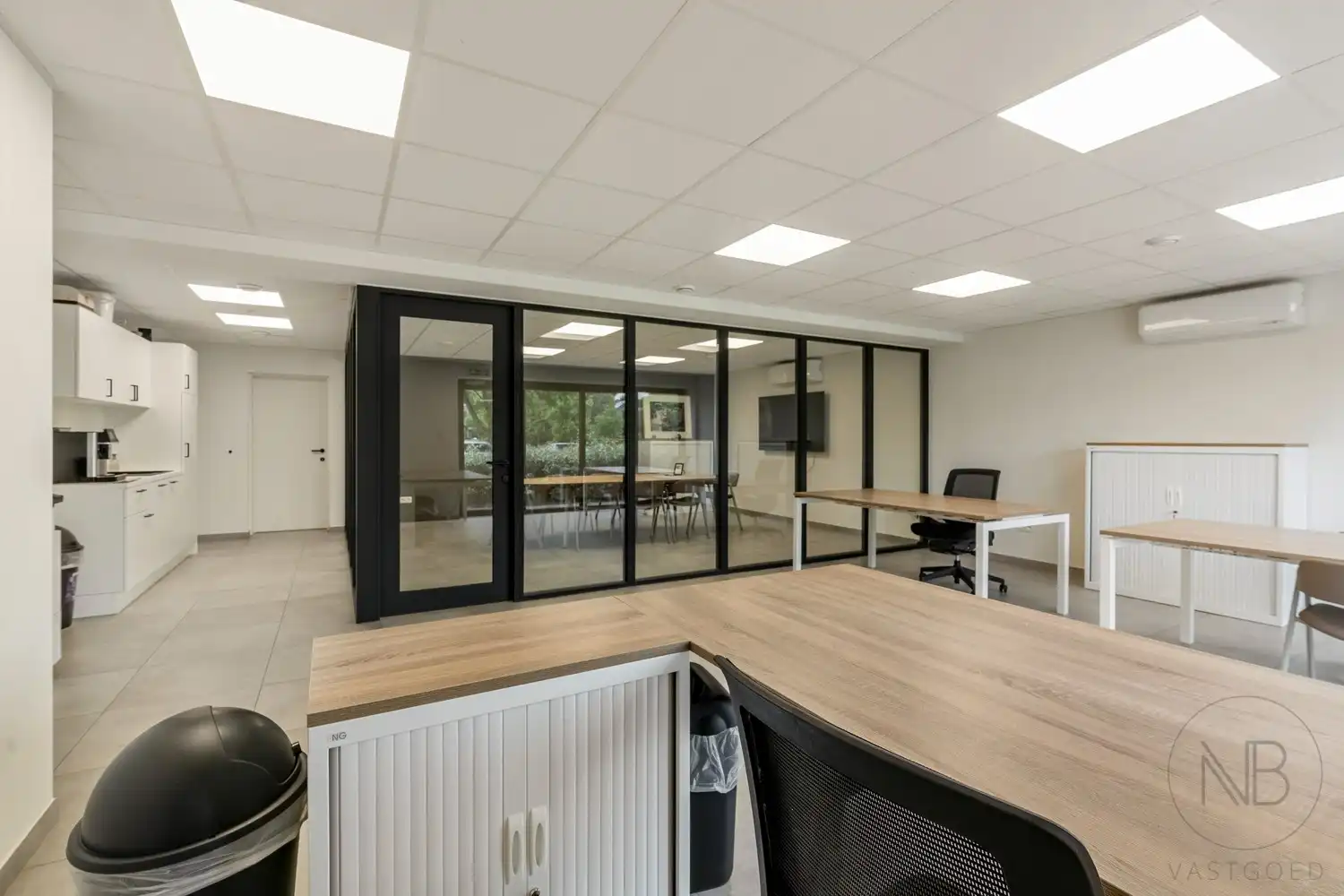 Instapklare kantoorruimte van ca. 73 m² op strategische locatie in Genk-Zuid foto 3