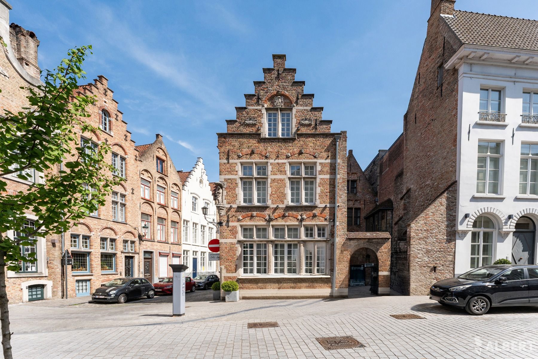 Luxueus gerenoveerd herenhuis in hartje Brugge foto 6