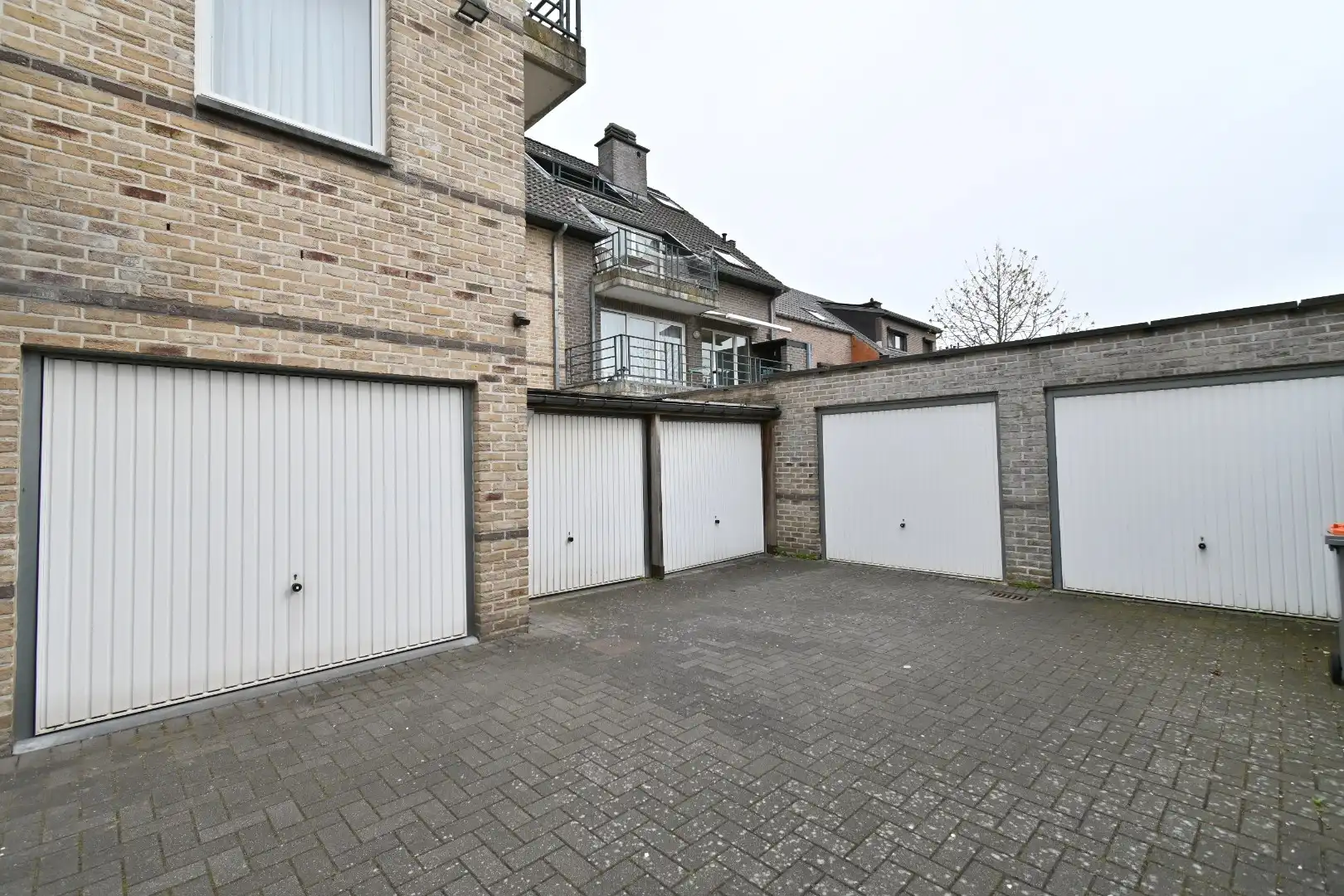 Gelijkvloers appartement met 2 slaapkamers en garage foto 20