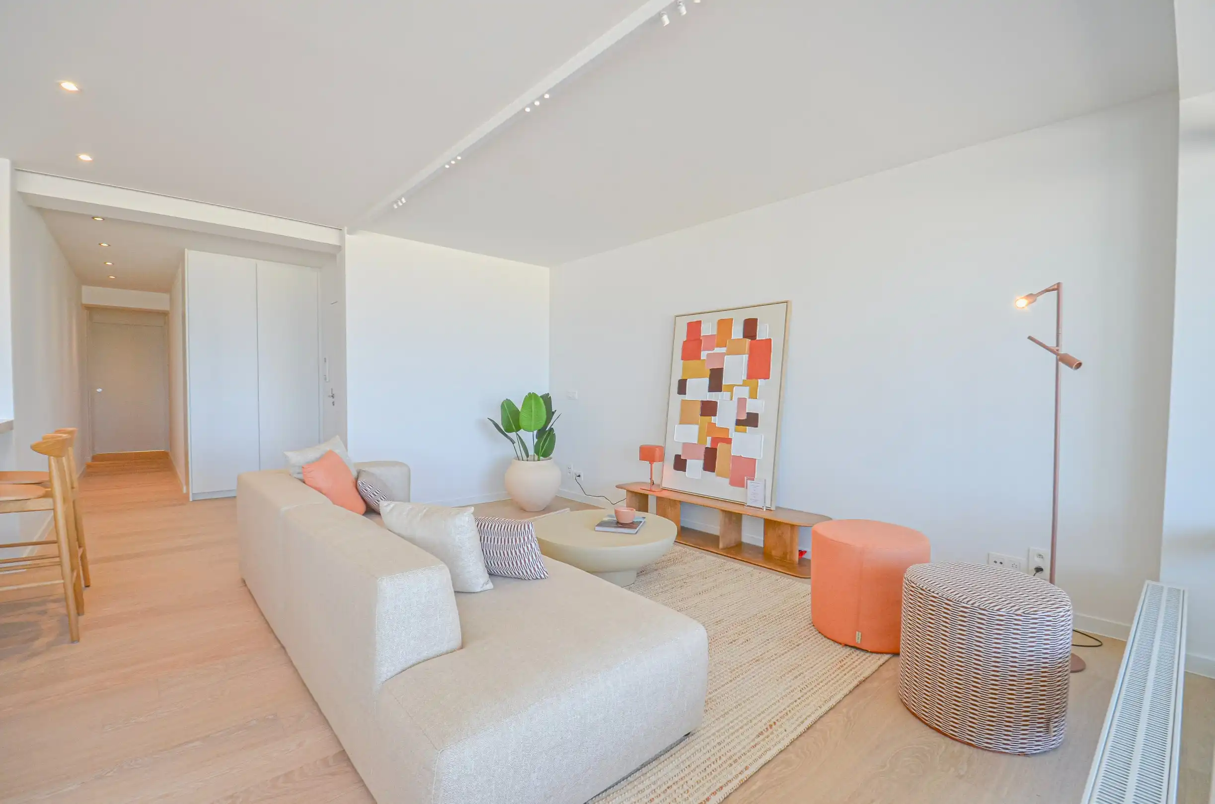 Exclusief – Stijlvol volledig gerenoveerd appartement met frontaal zeezicht. foto 4