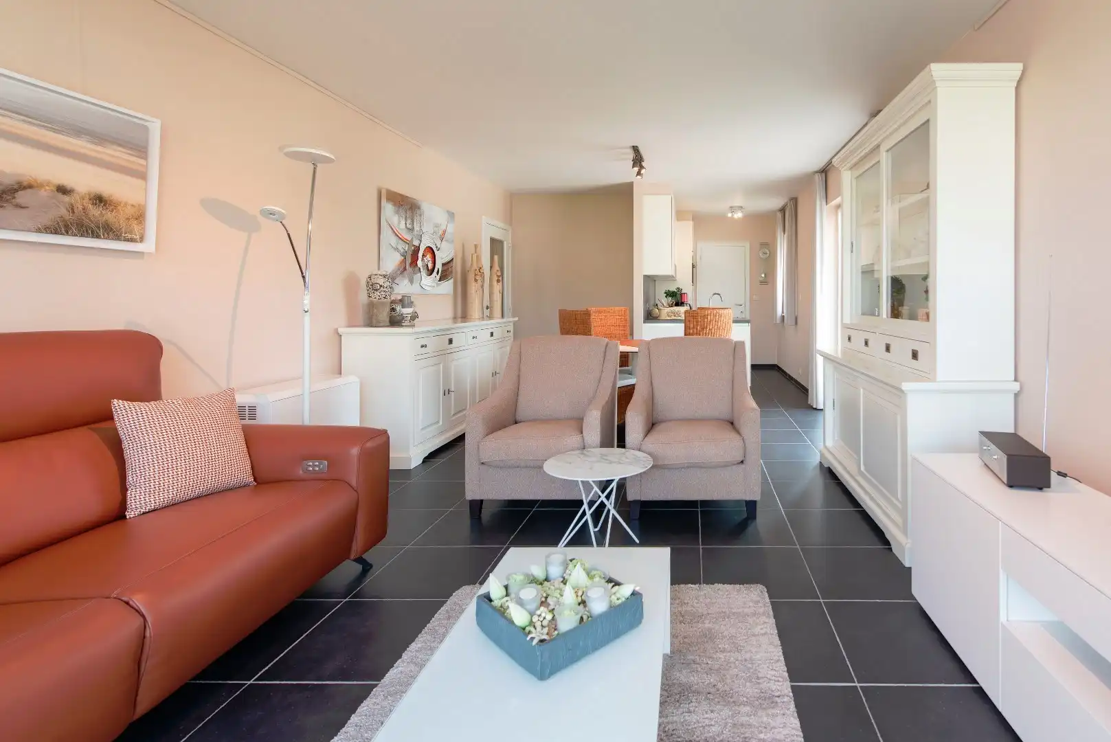 Aangenaam appartement in groene omgeving met zonneterras foto 3