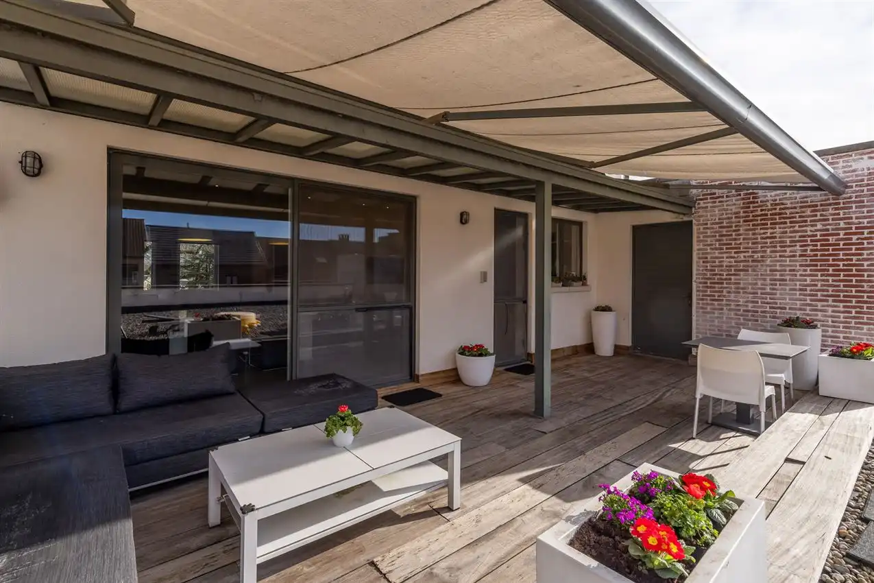 Tijdloze residentie met iconisch uitzicht foto 12