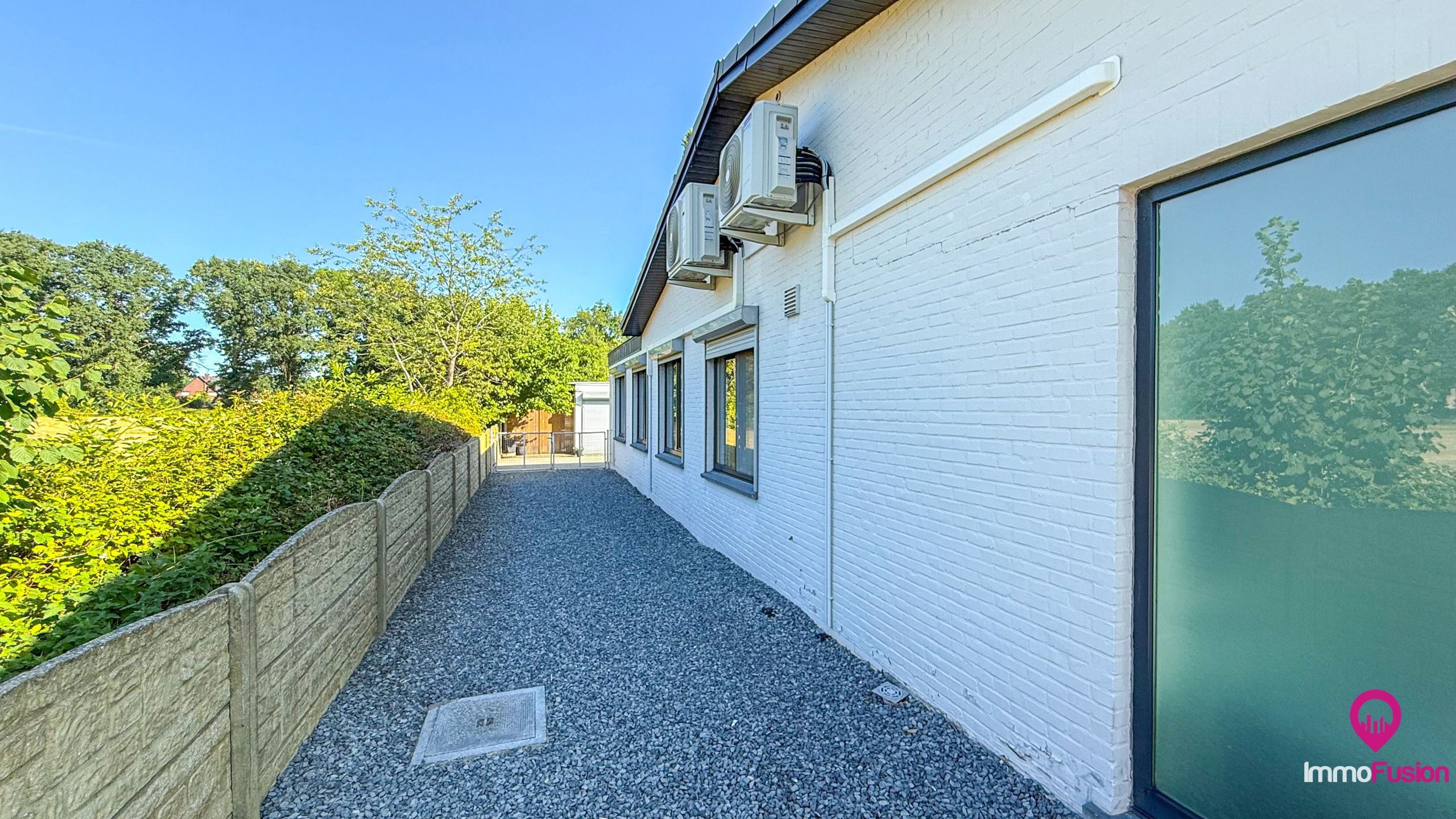 Praktische bungalowwoning met prachtige tuin en zwemvijver! foto 36
