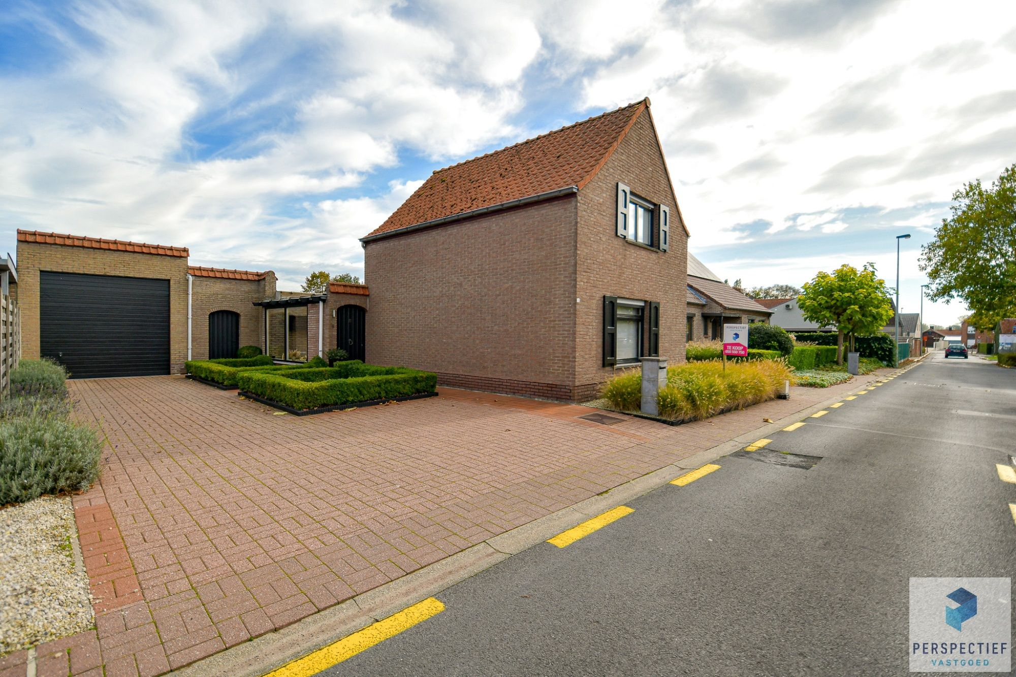 INSTAPKLARE WONING met RUIME LOODS/ OPSLAGRUIMTE/GARAGE foto 5