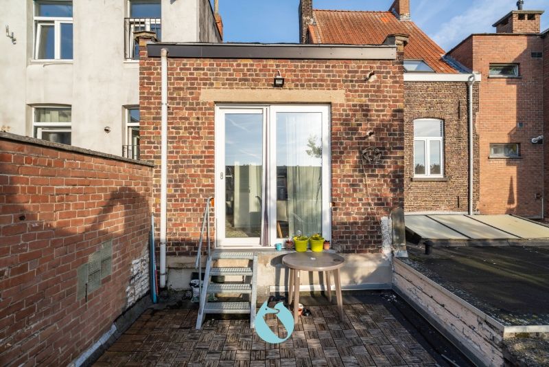 Woning met handels- of praktijkruimte foto 8