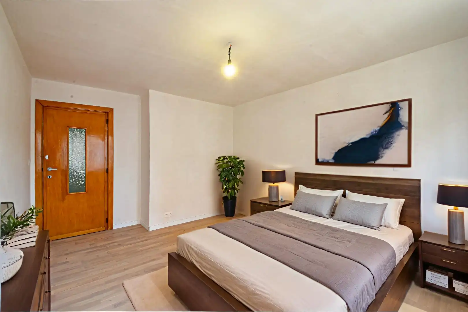 Instapklare gerenoveerde rijwoning in het centrum van Gistel foto 13