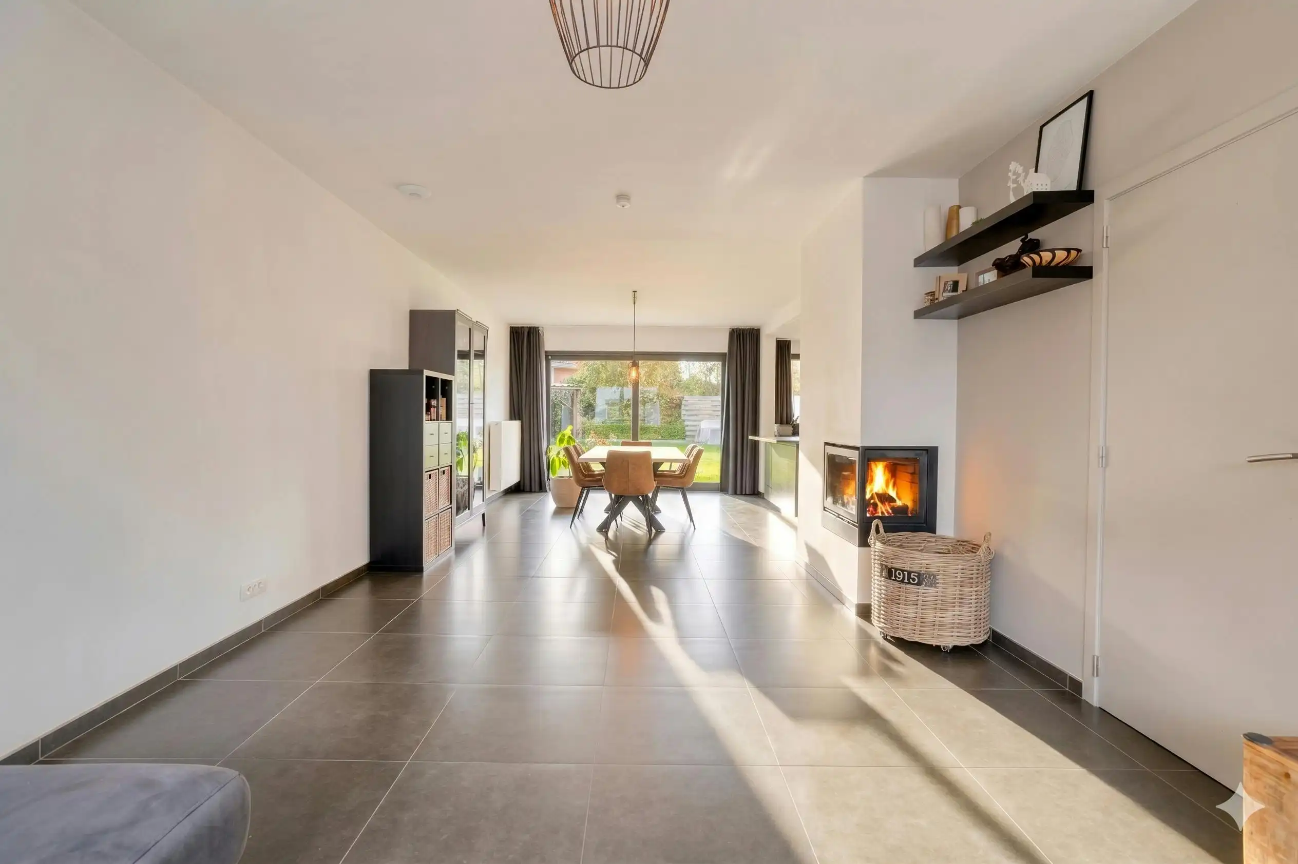 Moderne en instapklare gezinswoning met tuin in Koolskamp foto 4