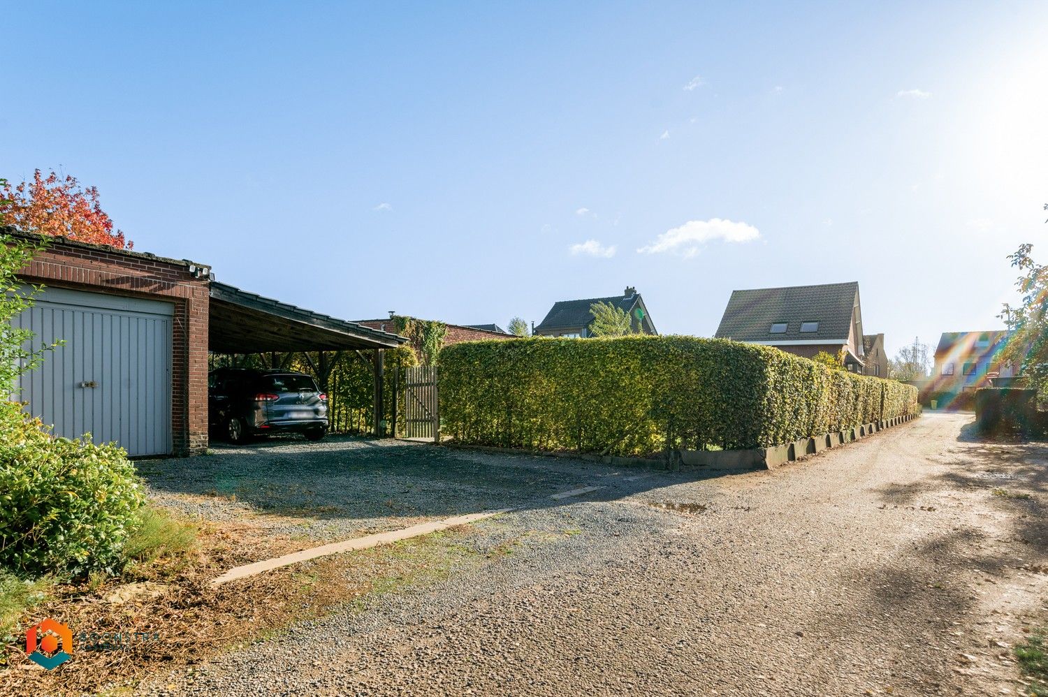 Instapklare woning met 2 slpkrs, tuin, garage en carport te Emblem foto 23