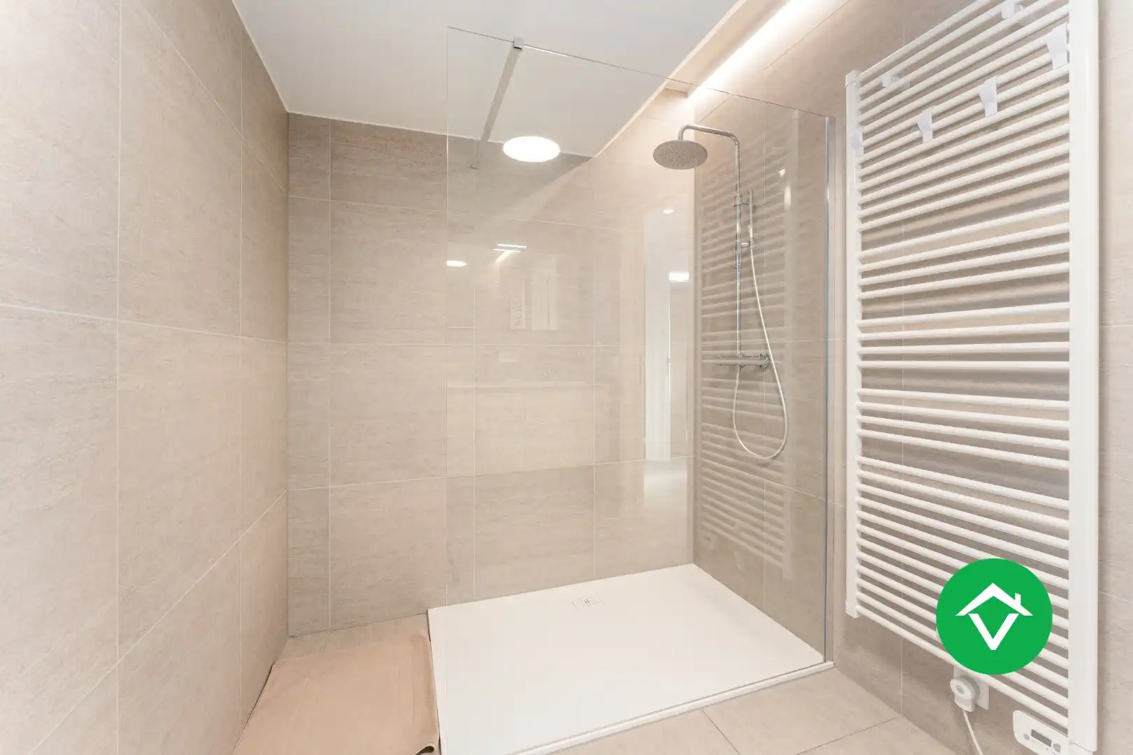 Instapklaar appartement met 2 slaapkamers en volledig ingerichte zolder te Koekelare foto 23